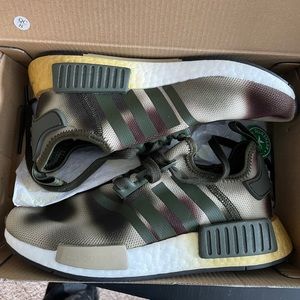 Women’s Size 6 Adidas Star Wars NMD Tennis Shoes